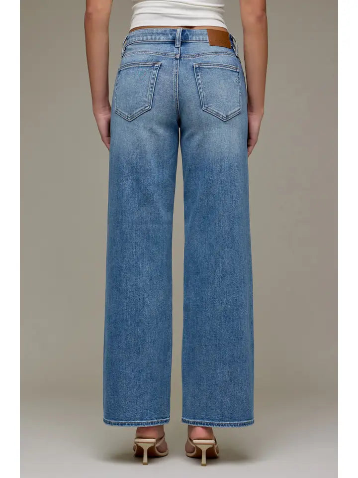 HIDDEN JEAN MID RISE LOGAN DAD JEAN MEDIUM DARK  WASH 32" INSEAM