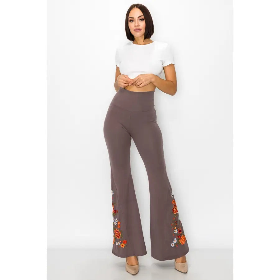 T PARTY FLORAL EMBROIDERY FLARE FOLDOVER PANTS MOCHA