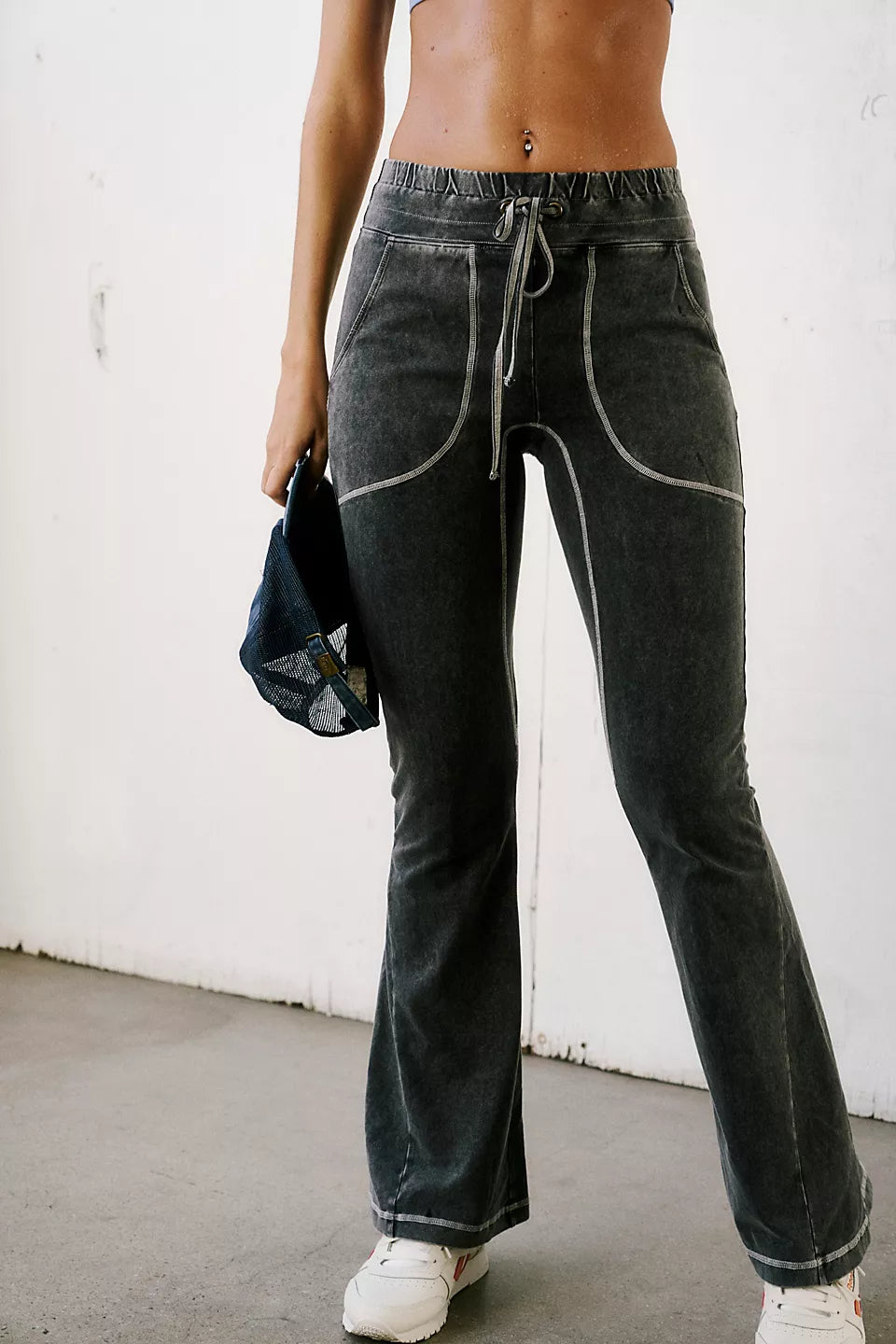 FREE PEOPLE NEW FLOW FLARE LEGGING BLACK