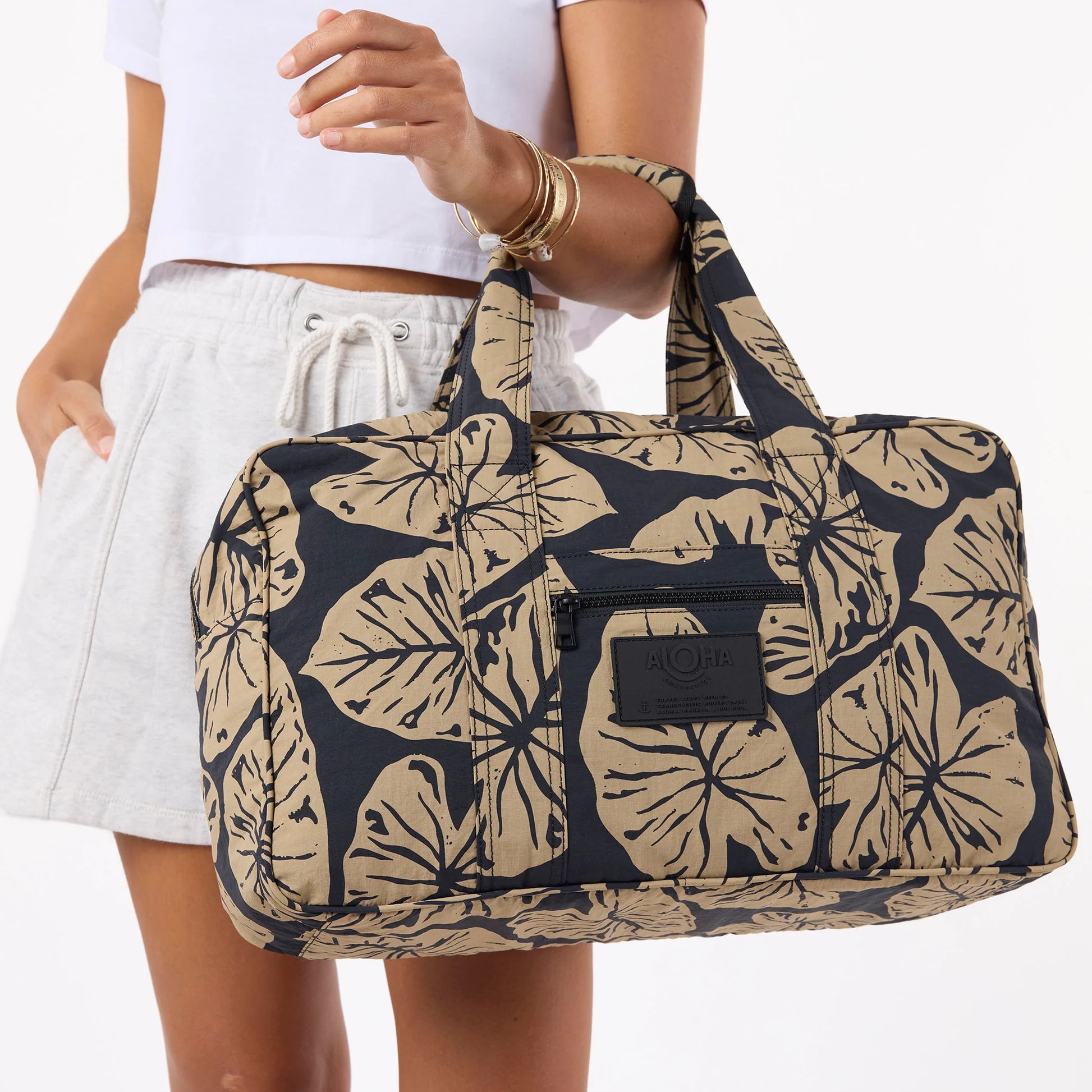 ALOHA COLLECTION KEEP IT LIGHT WEEKENDER KALO ICED COFFEE ON BLACK