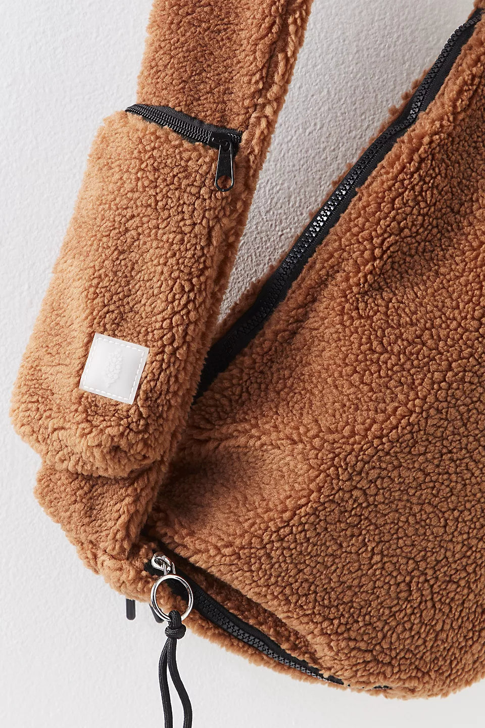FREE PEOPLE OVERACHIEVER SHERPA SLING BAG COCO TEDDY