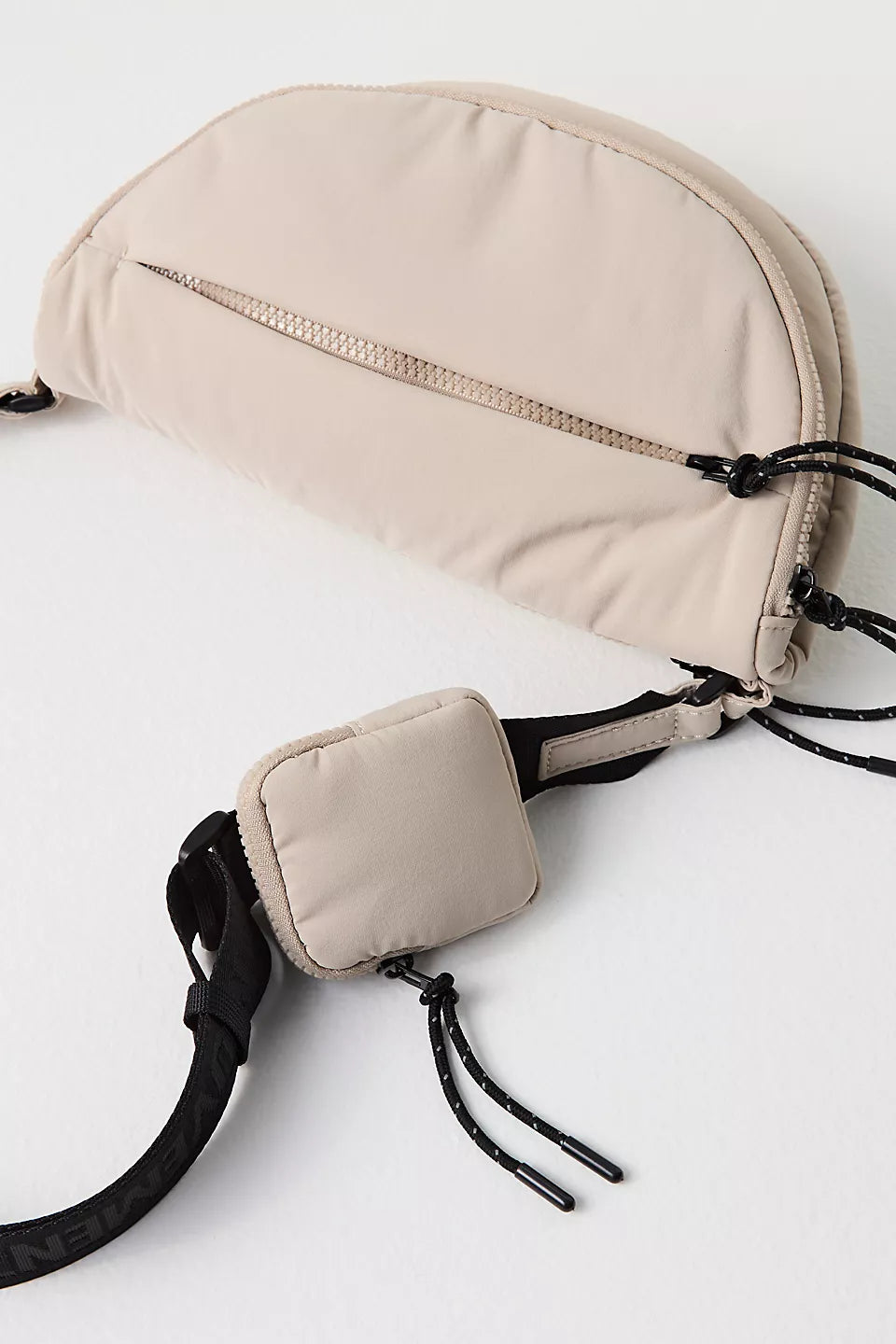 FREE PEOPLE HIT THE TRAILS SLING MINERAL