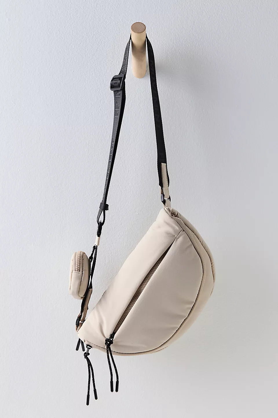 FREE PEOPLE HIT THE TRAILS SLING MINERAL