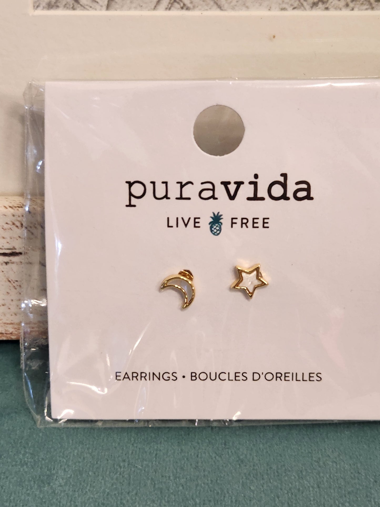 PURA VIDA MOON AND STAR EARRINGS SILVER OR GOLD NEW!