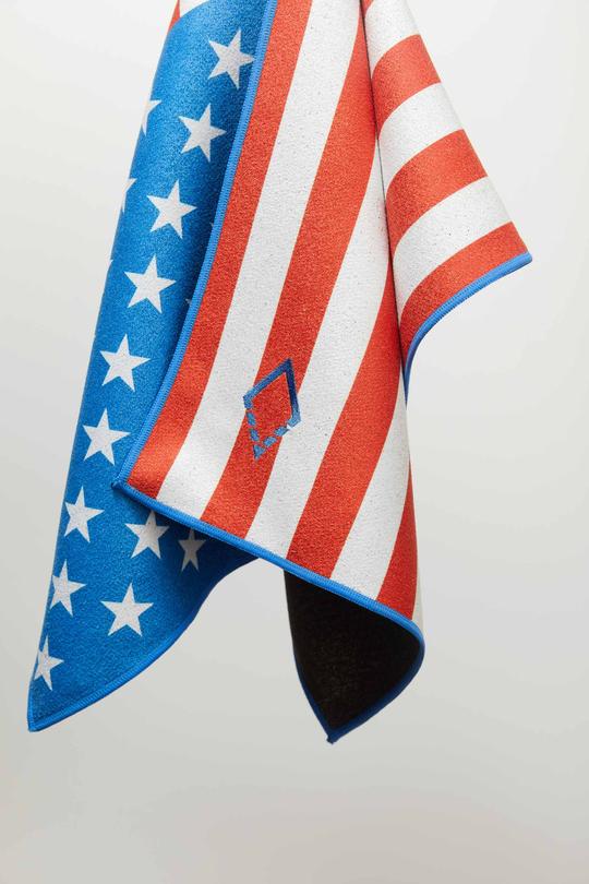 NOMADIX AMERICAN FLAG DO ANYTHING TOWEL