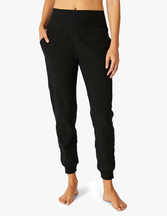 BEYOND YOGA SPACEDYE MIDI JOGGER DARKEST NIGHT