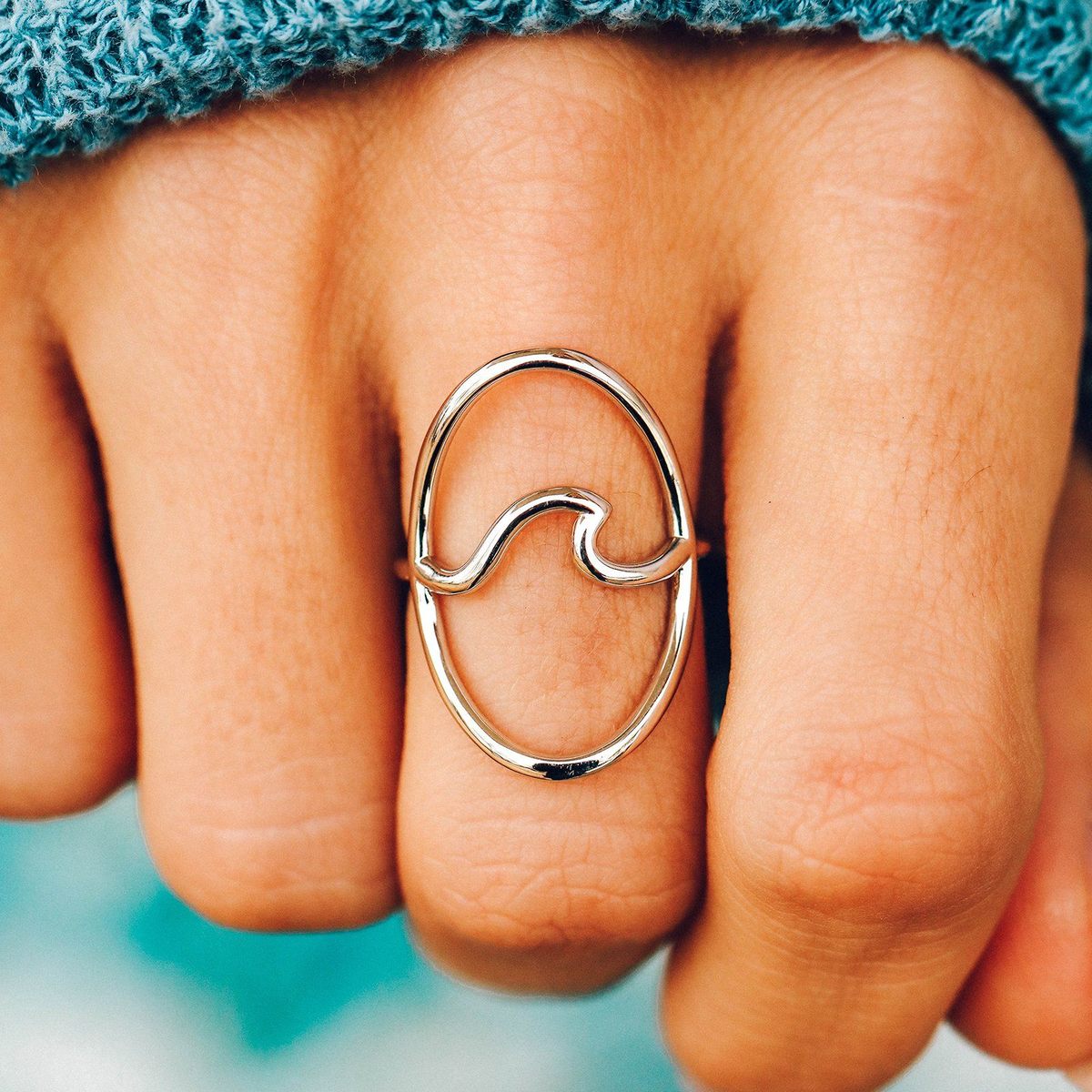 PURA VIDA STATEMENT WAVE RING SILVER